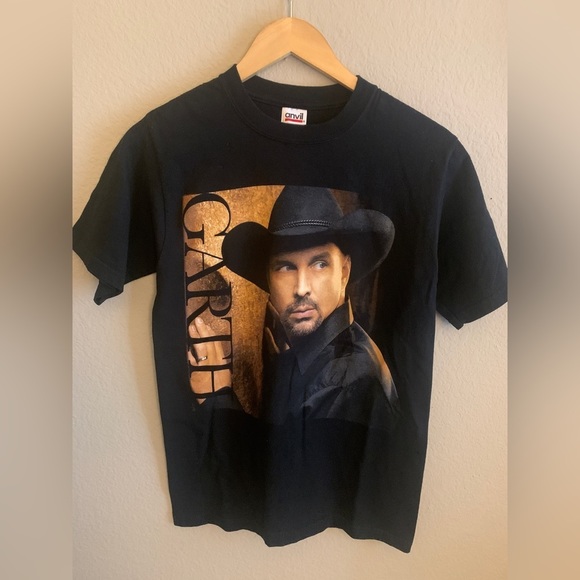 Anvil Tops - 2007 Garth Brooks Ultimate Hits T-Shirt Short Sleeve Black Small